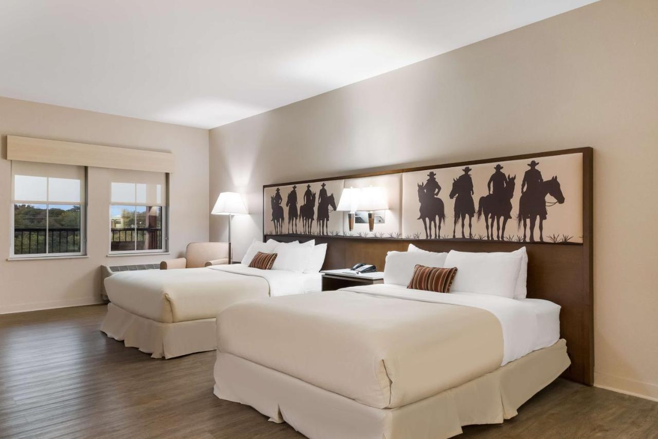Best Western Bandera Suites & Saloon מראה חיצוני תמונה